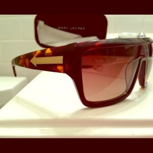 Marc Jacobs sunglasses with case