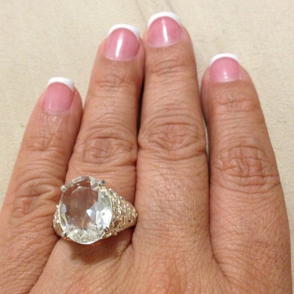 Ring. Size 7 - Picture 3 of 3