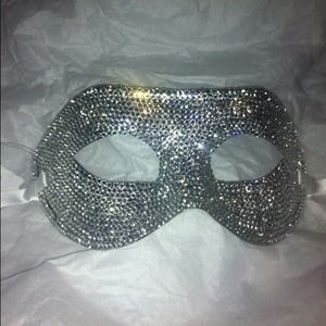 Crystal masquerade mask.. bling!