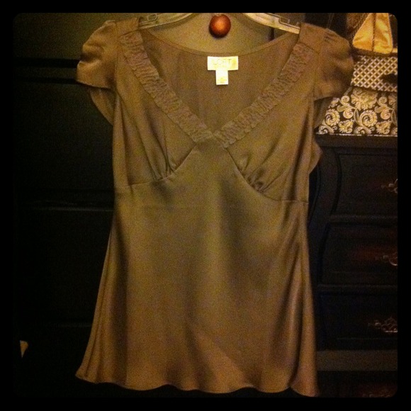 Beautiful blouse! Perfect for under a nice blazer!