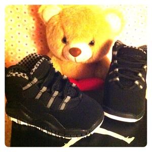 Infant sneakers