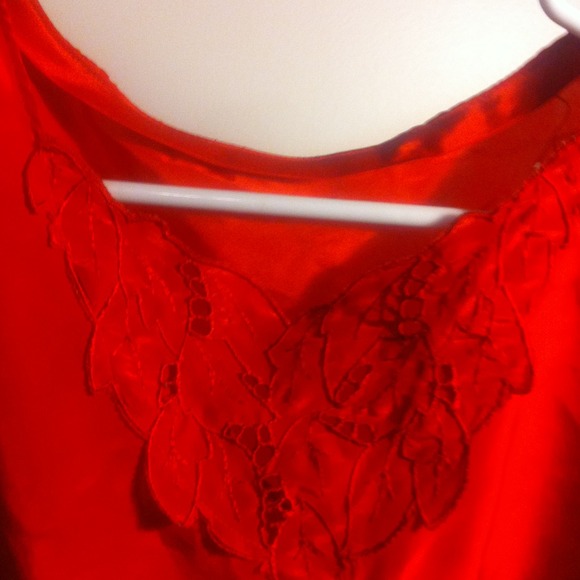 Red top - Picture 2 of 2