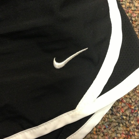 Black & White Nike Running Shorts - Picture 2 of 3