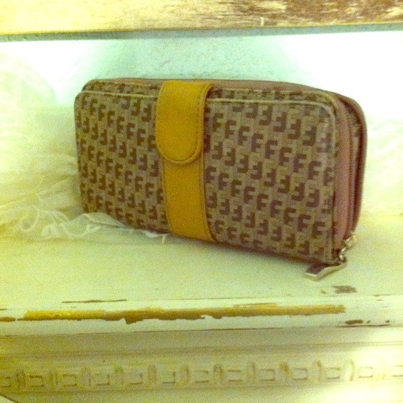 Wallet brown professional