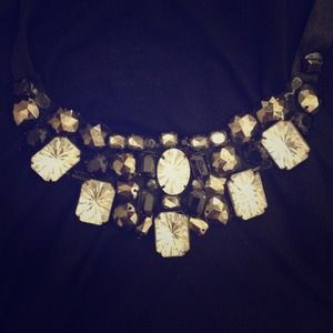 🚫🚫🚫TRADED🚫Statement necklace!