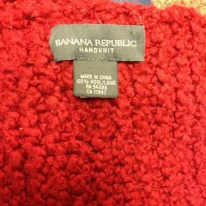 🌸TRADED🌸Red Banana Republic Handknit Scarf