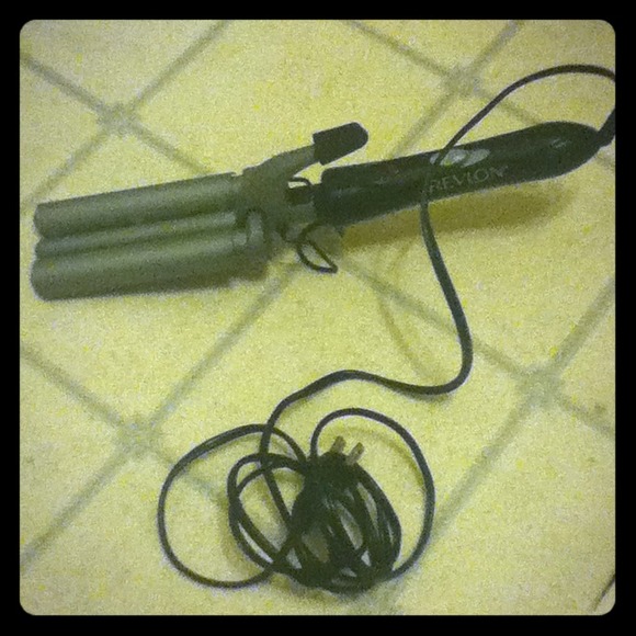 RESERVED - Revlon 3 barrel wave/curling iron