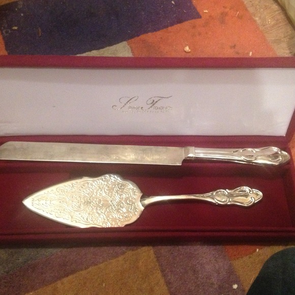Silver plated cake serving set