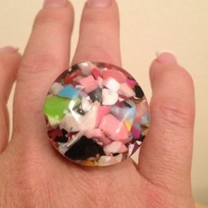 Fun color chip ring. Goes with lots of colors.
