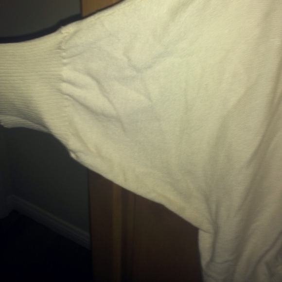 Short sweater - Picture 3 of 3