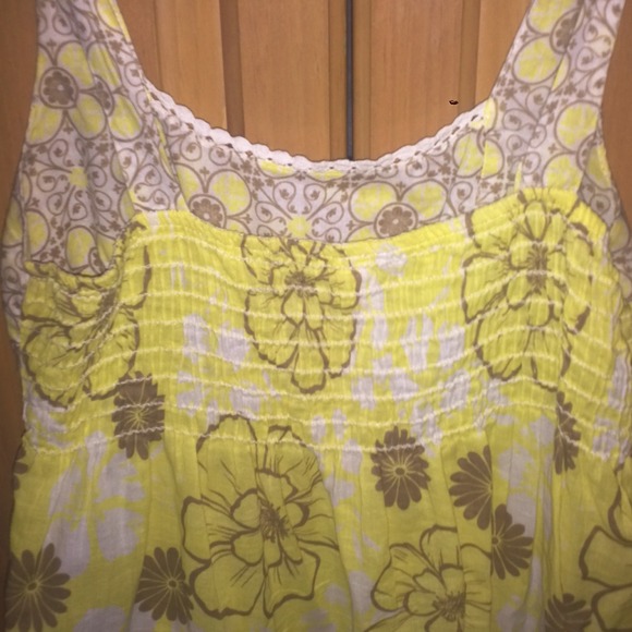 Summer top - Picture 2 of 2