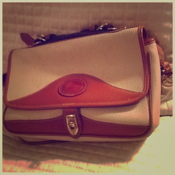 ❌SOLD❌Dooney and Burke cross body bag.