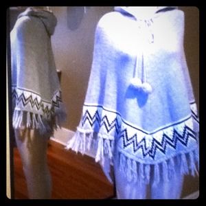 BCBGMAXAZRIA Poncho