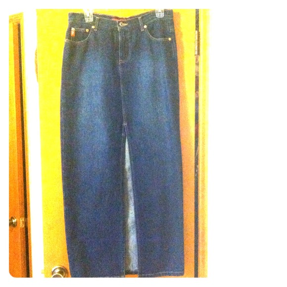 Long denim skirt with sexy slit