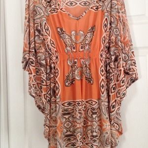 Top-  very pretty New without tags