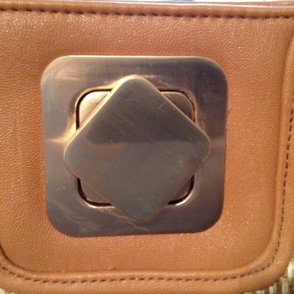 Spring/summer clutch - Picture 3 of 3
