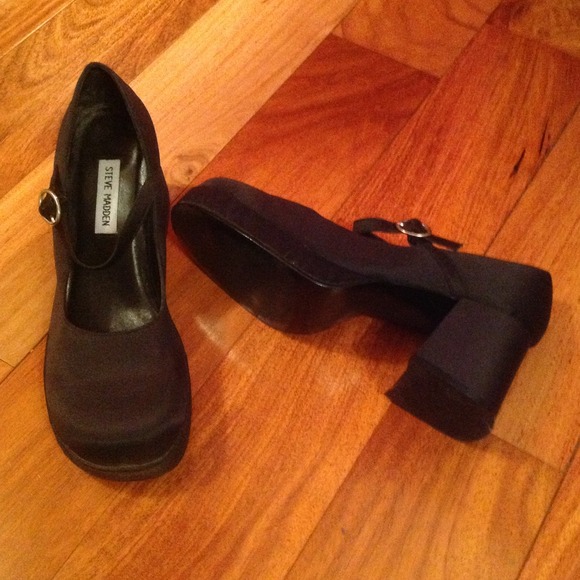 Steve Madden Shoes - Steve Madden Size 9 Mary Jane's