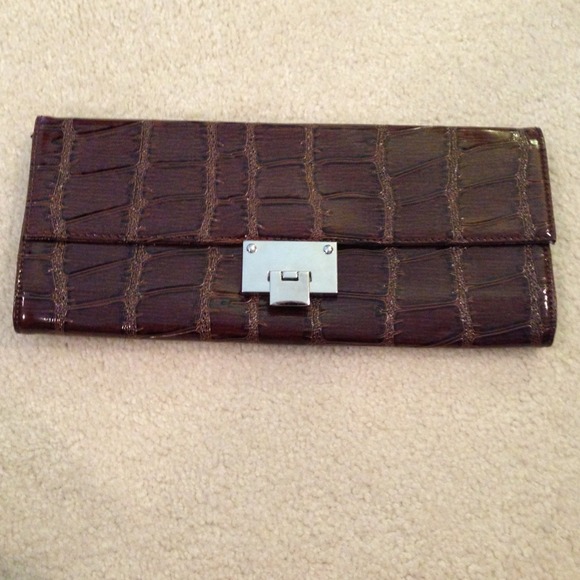 ⛔Sold⛔Brown clutch with optional shoulder strap
