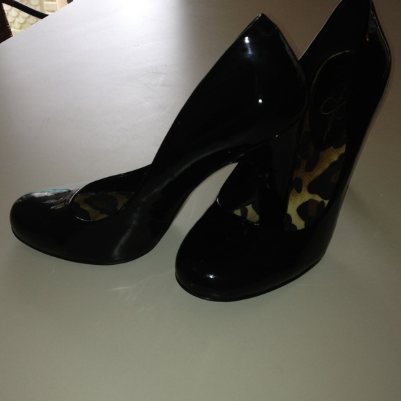 Jessica Simpson heels