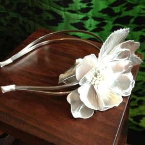 -SOLD- Silver flower headband