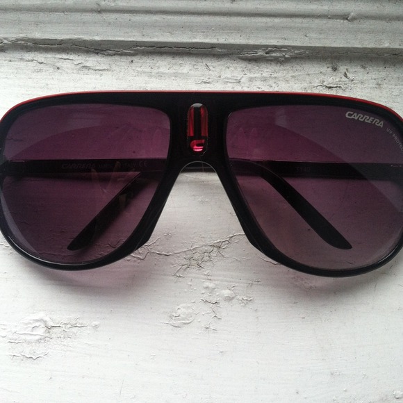 💥SOLD💥Carrera Shades black and red