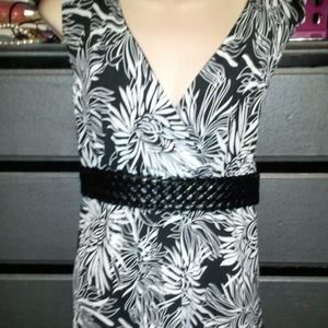 Flower top ❤ON HOLD FOR NATASHASSPACE❤