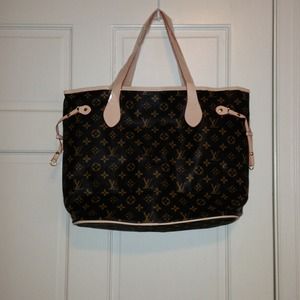 Sold in a bundle with leather skirt.