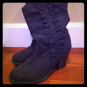 Black boots, never been worn!