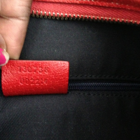 💕2-X Host Pick💕 Authentic Gucci Purse💕 - Picture 4 of 4