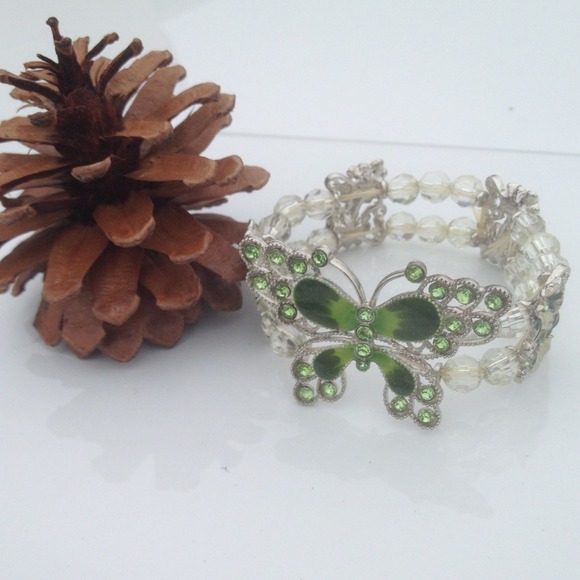 Romantic EmeraldButterfly Fantasy CrystalBracelet