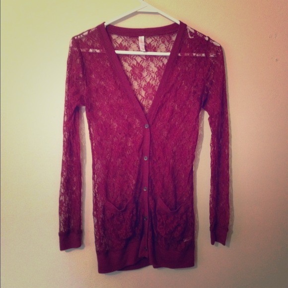 Burgundy Lace button up 💖