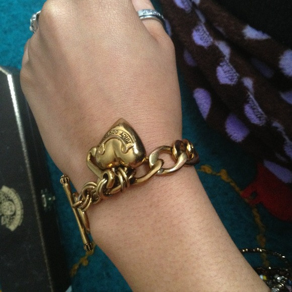 🔴SOLD🔴 Juicy Couture charm bracelet - Picture 2 of 4