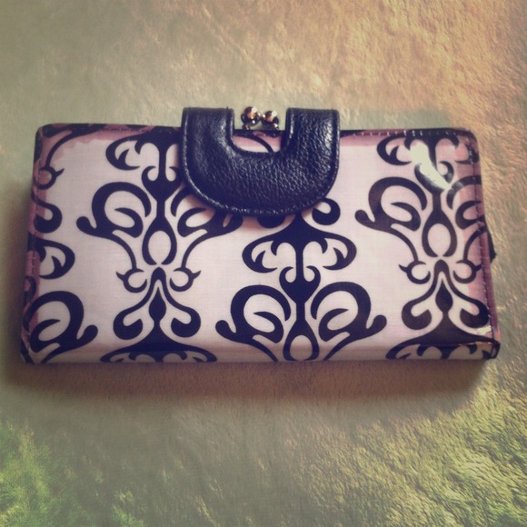 Black and white wallet