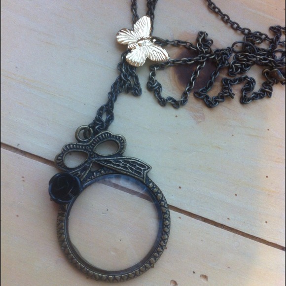 Magnifying glass necklace