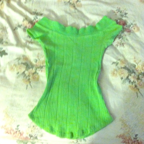 Short sleeve sweater
