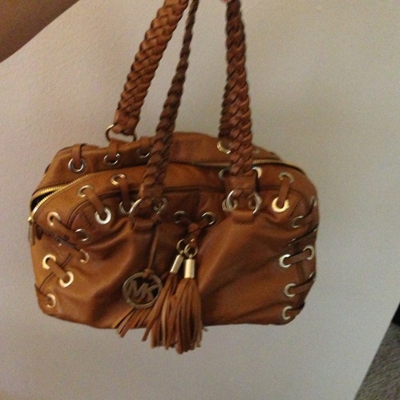 SOLD!!!!Micheal Kors bag. - Picture 3 of 4