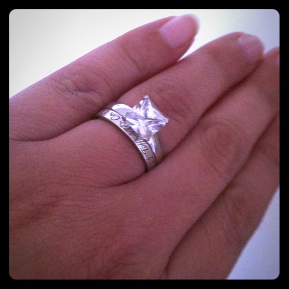 Thanks👍👍👍🙋🙋❤❤❤❤💍💍💍💍😄😄😄