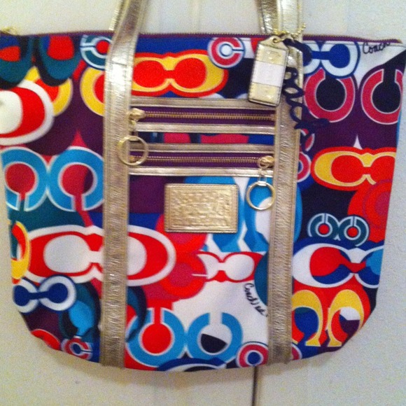Coach Poppy Authentic