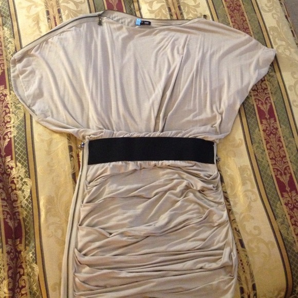 🚫NOT AVAILABLE🚫Bebe dress - Picture 2 of 3