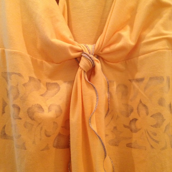 Tie In Front Batik Razor Back SUPER SEXY ruffled - Picture 2 of 4