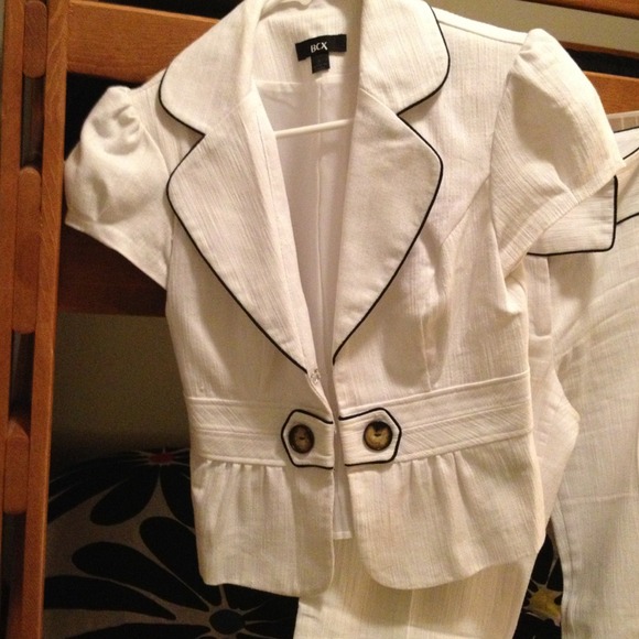 π
SOLDπ
- Picture 2 of 4