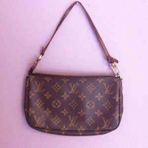 Louis Vuitton Pochette