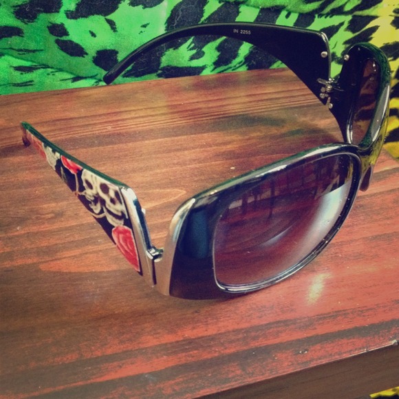 -SOLD-Rose tinted sunglasses