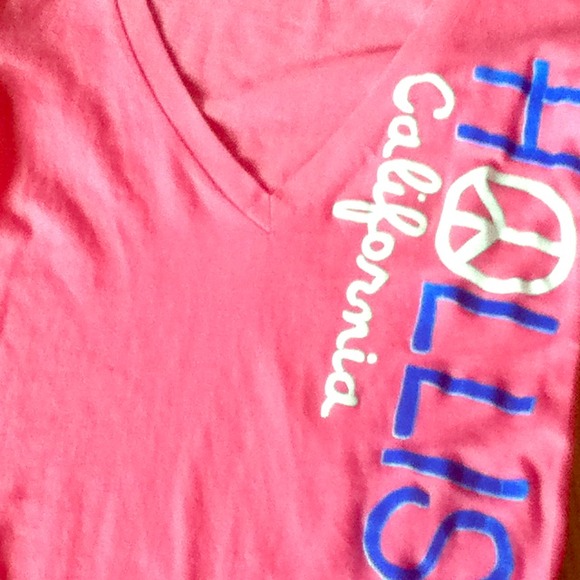 Hollister vneck!