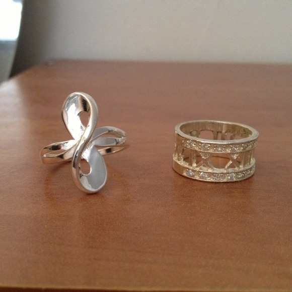Costume rings