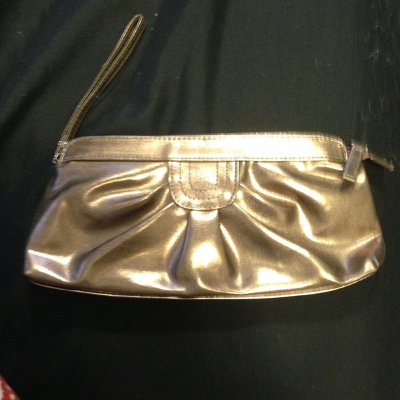 Bronze metallic clutch