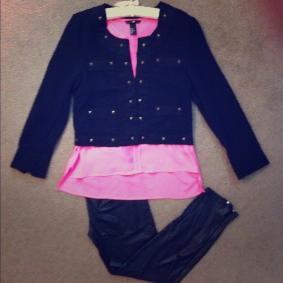 Jackets & Blazers - 🌟Featured Jacket 4/7/13 🌟Edgy Tweed Crop Jacket