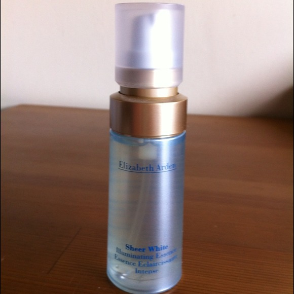 🌟SOLD🌟Sheer white Illuminating Essence