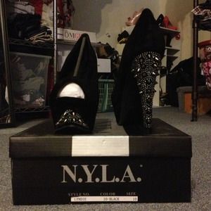 NYLA black spiked peep toe heels