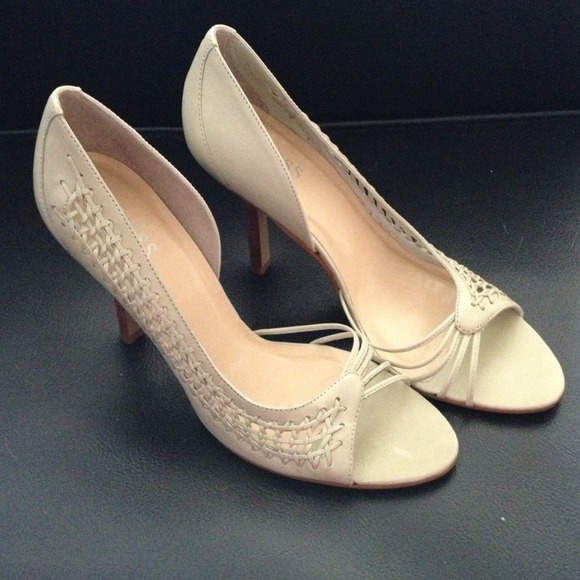 Guess mint green heels